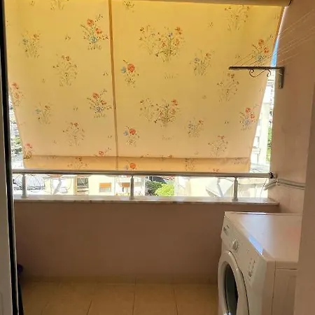 Klara's דירה Gjirokastër
